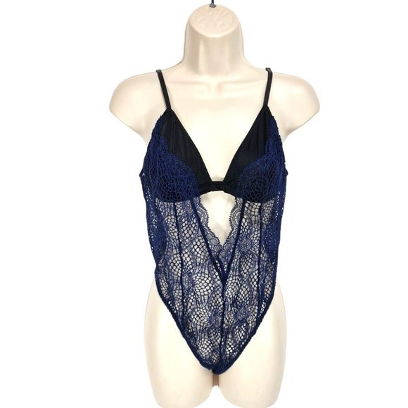VICTORIA'S SECRET Women Swimsuit Size M Navy Blue Floral Lace Cut Out Front 155P - Picture 1 of 6